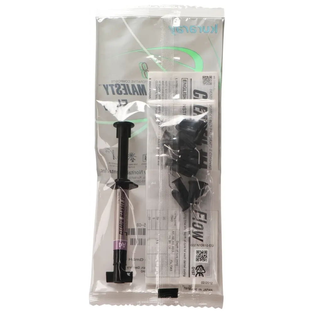 Kuraray Noritake CLEARFIL MAJESTY™ Flow - Packung 3,2 g Spritze A4, 15 Applikationsspitzen