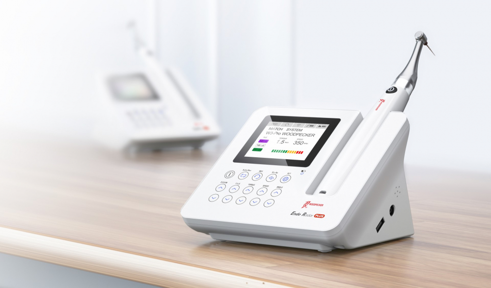 Endo-Motor Woodpecker Endo Radar PLUS – Bürstenlos, Apex-Locator, 100-1200 RPM, 360° Winkelstück, Wireless Charging